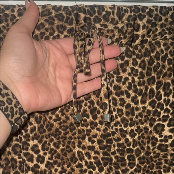 Woman’s Cheetah Print Joggers - Picture 9 of 11